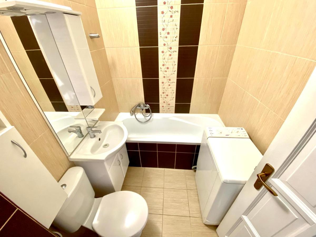 Esther Apartman Tatabanya Bagian luar foto