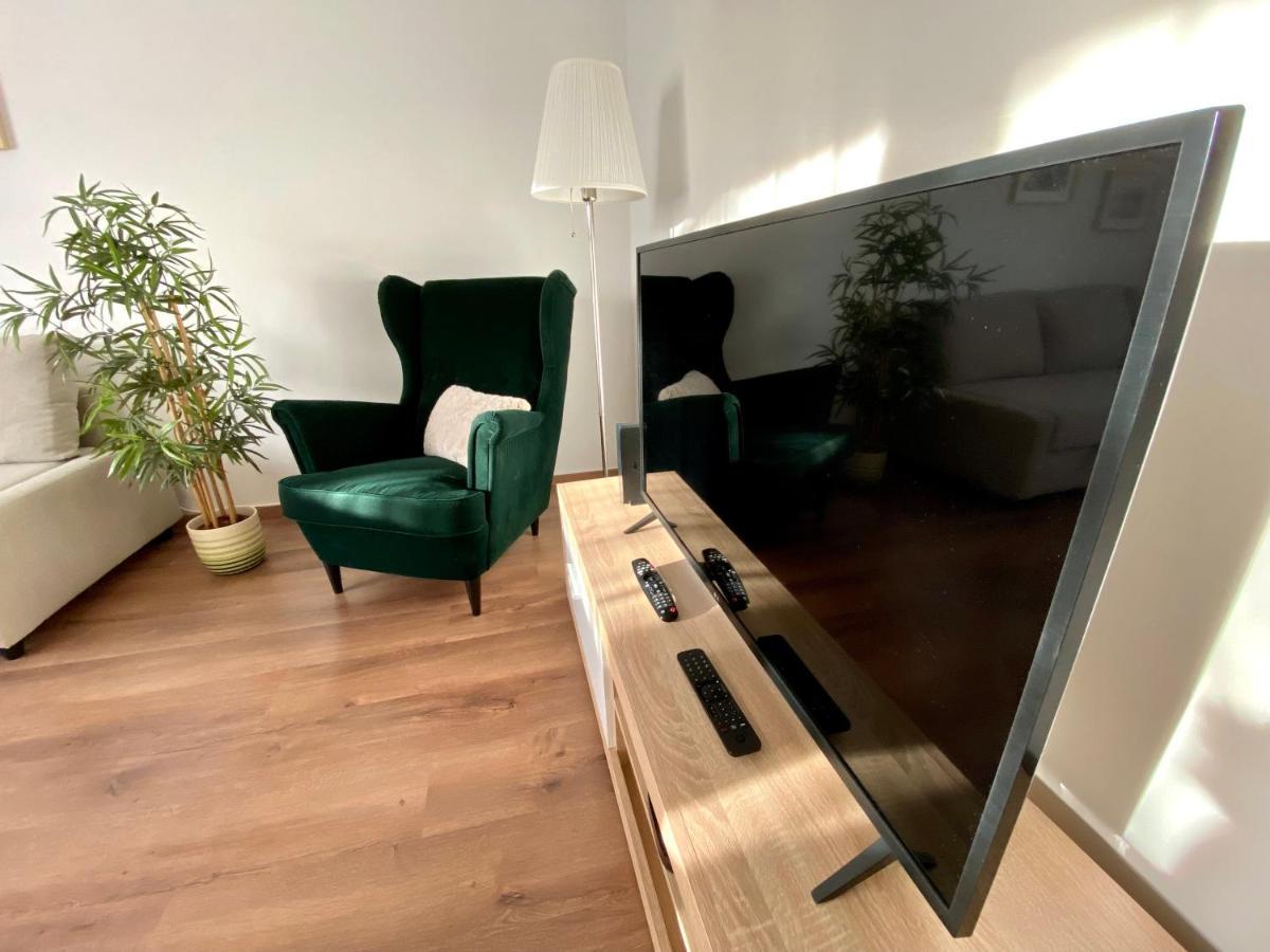 Esther Apartman Tatabanya Bagian luar foto