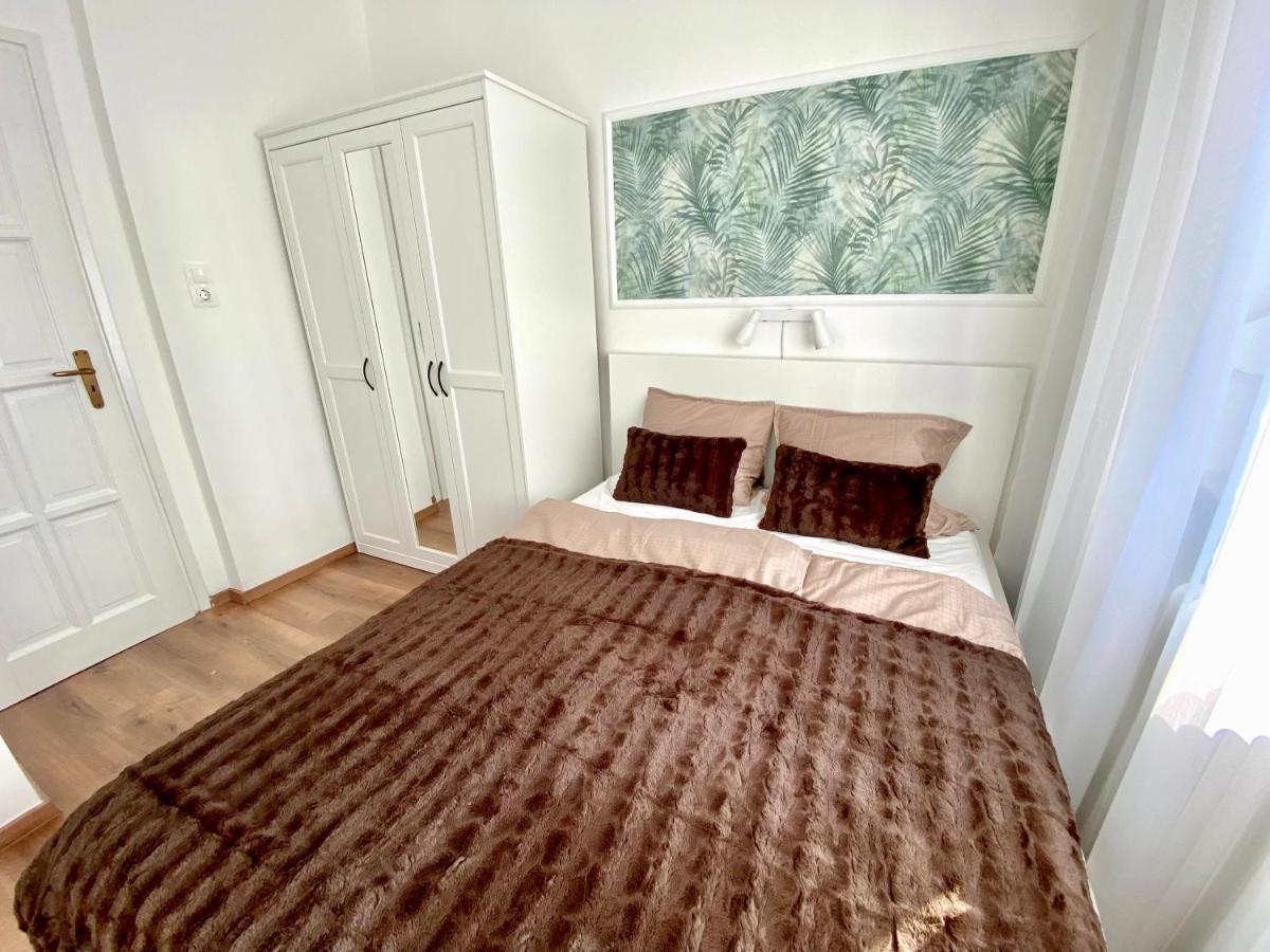 Esther Apartman Tatabanya Bagian luar foto